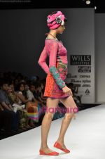 Model walks the ramp for Rehane show on Wills Lifestyle India Fashion Week 2011 - Day 1 in Delhi on 6th April 2011 (30).JPG